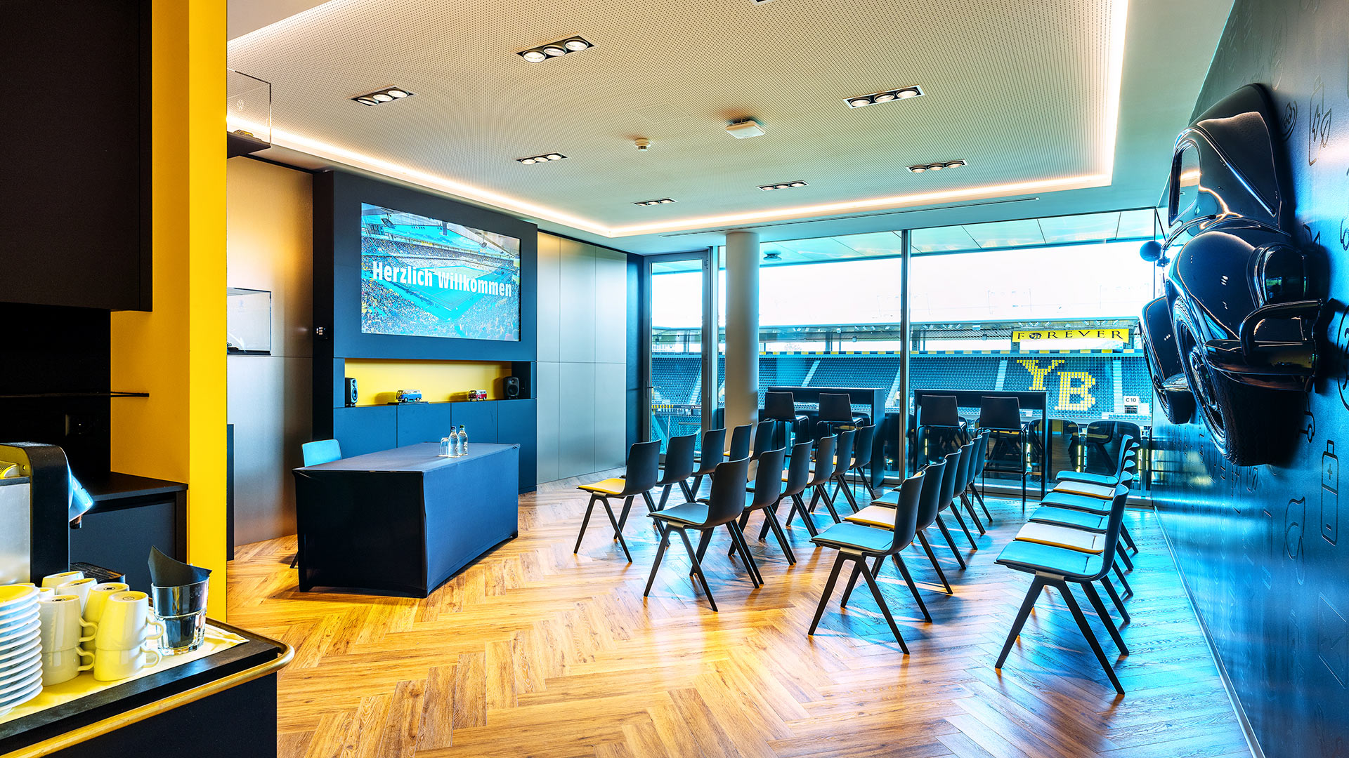AMAG_Lounge_Innenarchitektur_11