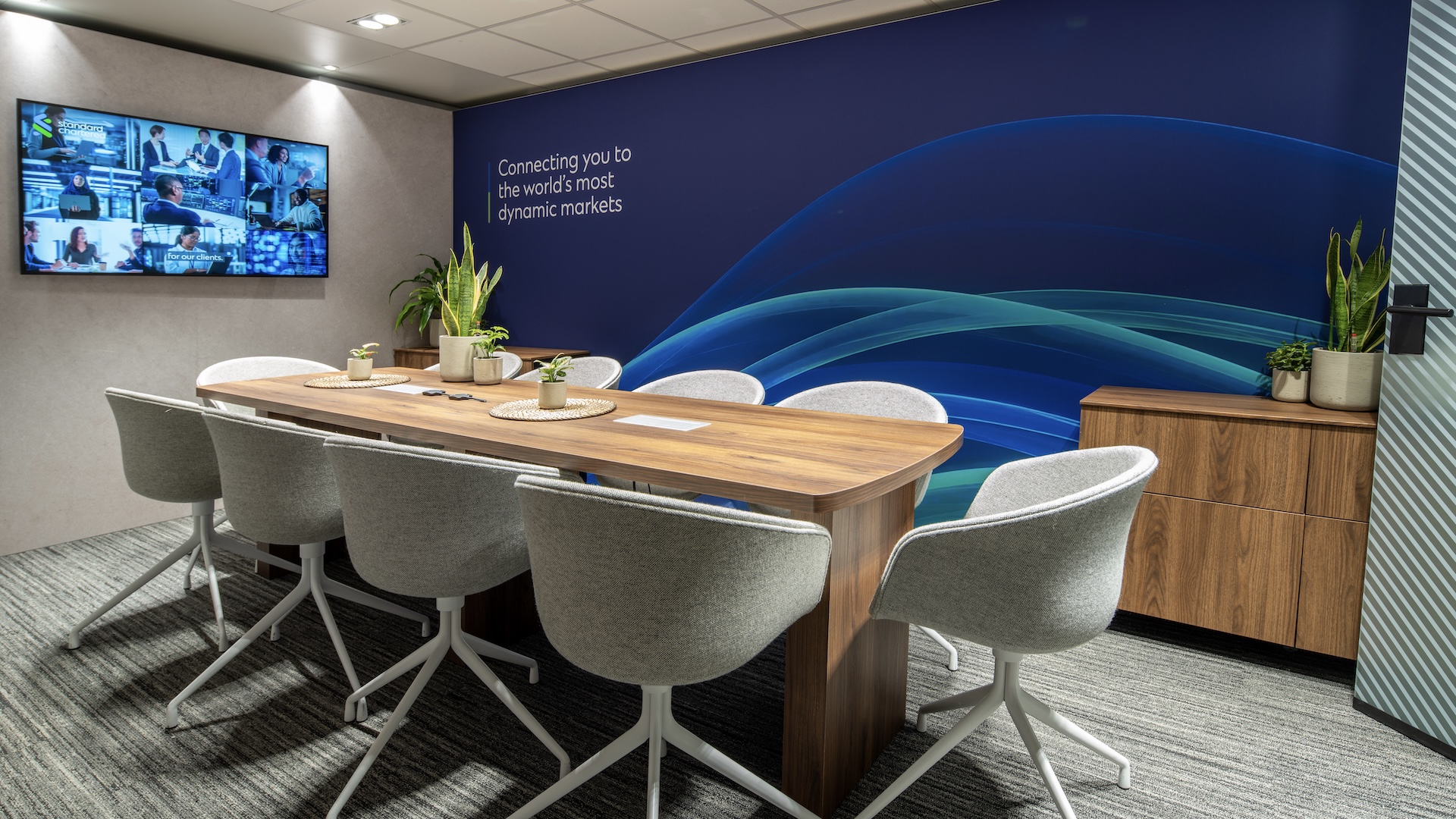 StandardChartered_2026_10